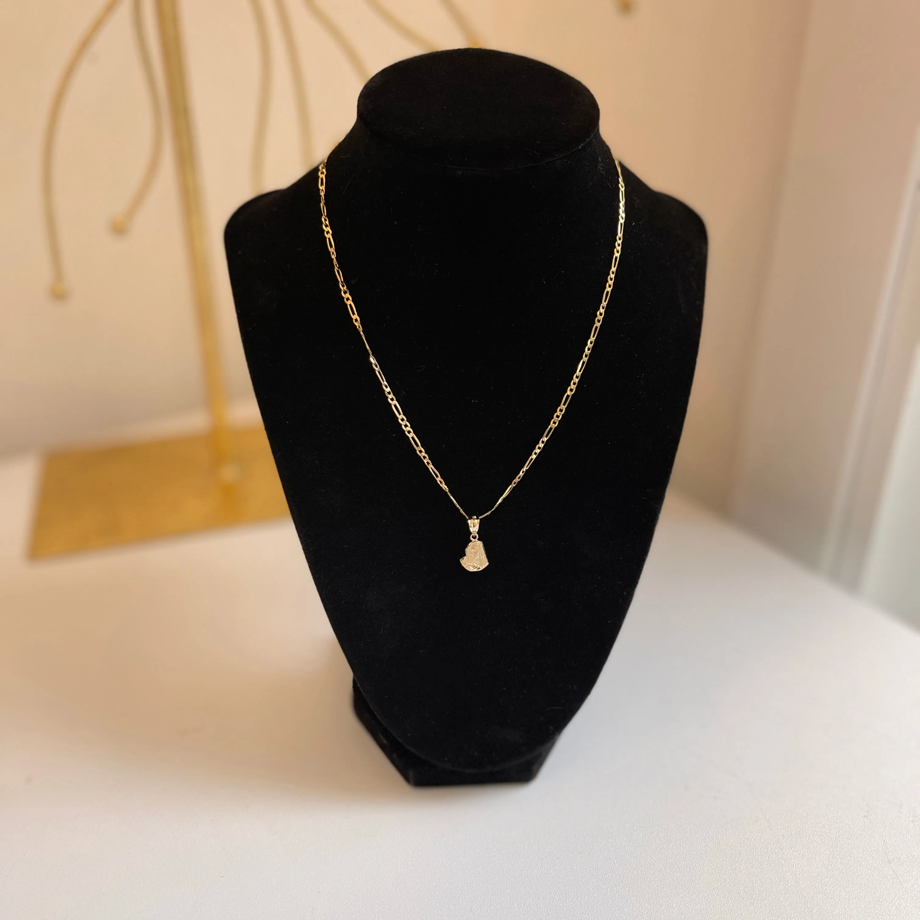 14KT Yellow Gold Diamond-Cut Satin Mother Mary Head Pendant Charm