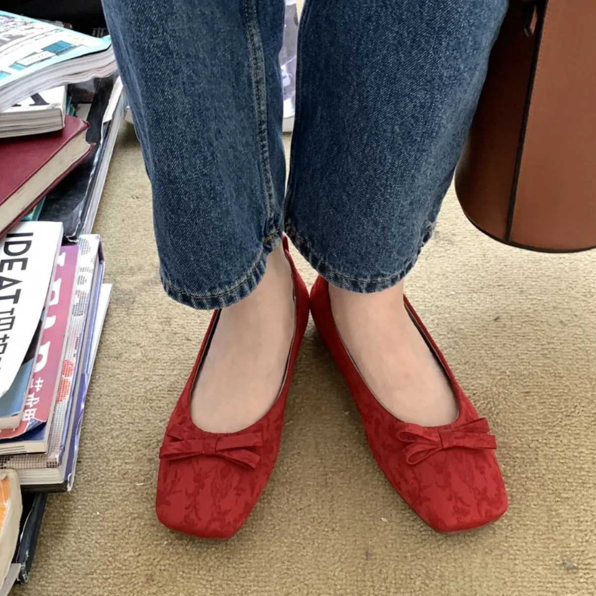 2024 Retro Chinese Style Red Flat Wedding Shoes for Women – Traditional Qipao, French-Inspired, Soft Low Heel Ballet Flats