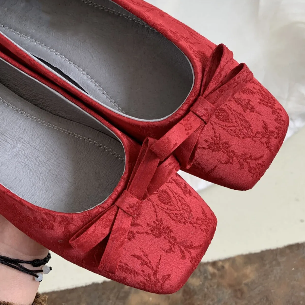 2024 Retro Chinese Style Red Flat Wedding Shoes for Women – Traditional Qipao, French-Inspired, Soft Low Heel Ballet Flats