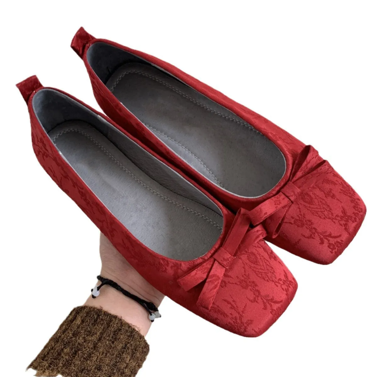 2024 Retro Chinese Style Red Flat Wedding Shoes for Women – Traditional Qipao, French-Inspired, Soft Low Heel Ballet Flats