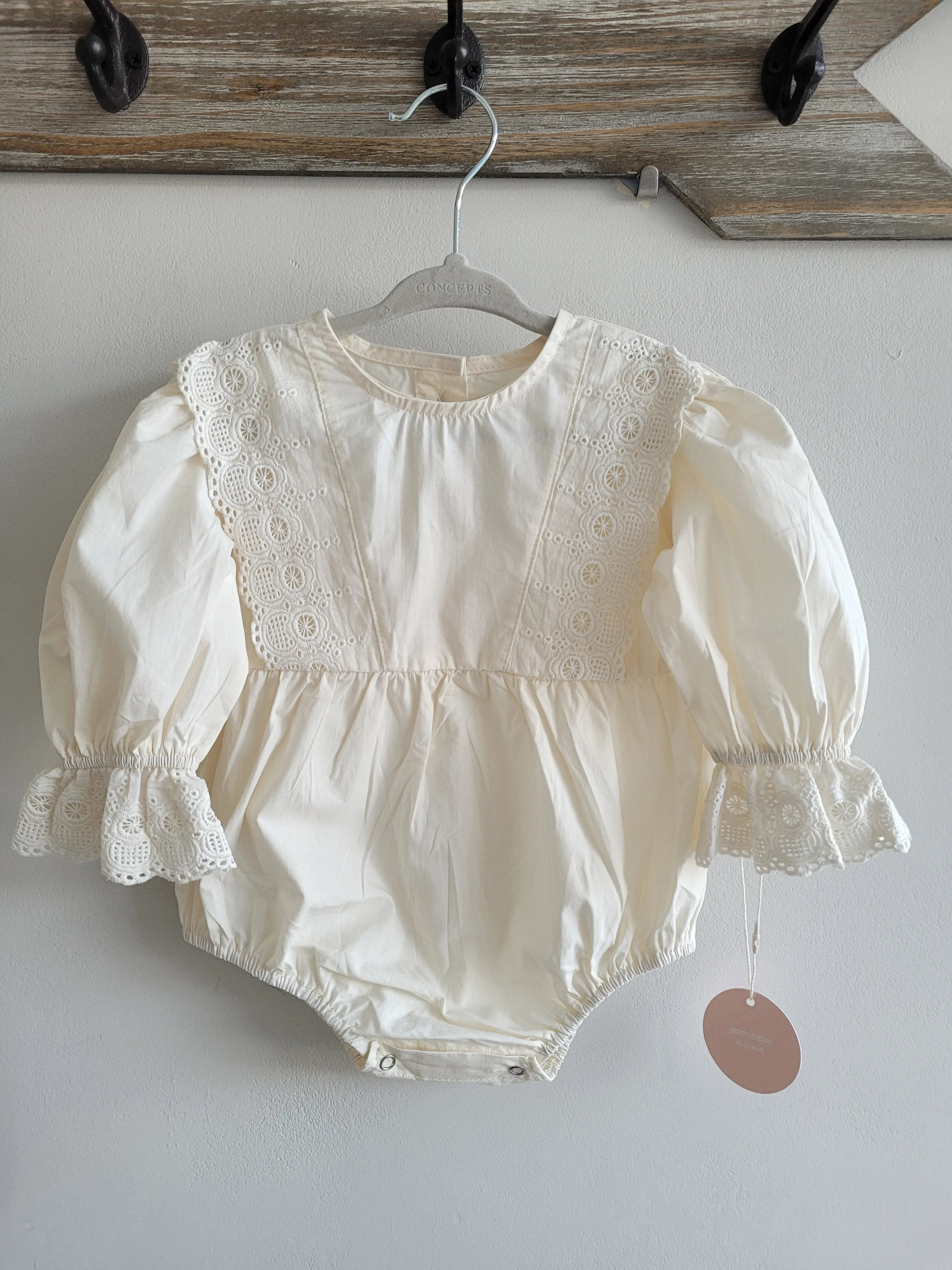 Biatriz Romper (Jenny Bebe)