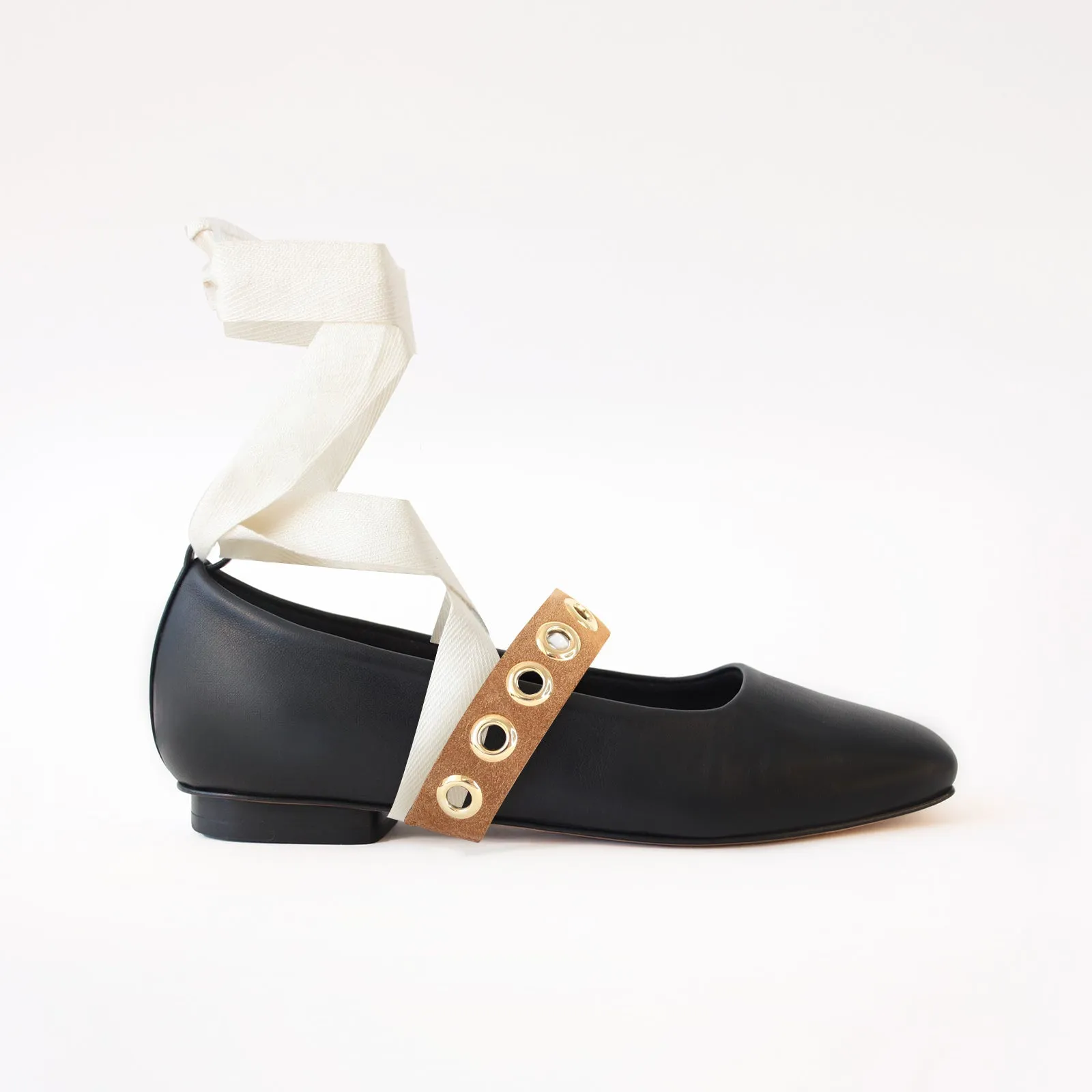 Black Ballet Swap Camel Ilhos