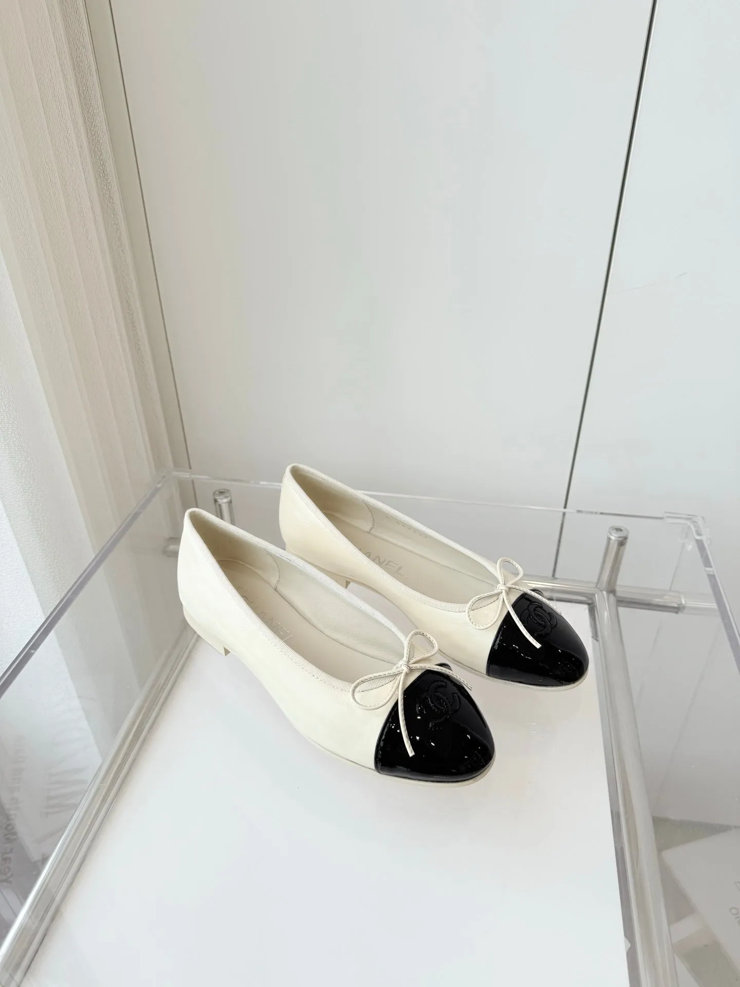 CC Ballet Flat White Leather 238770