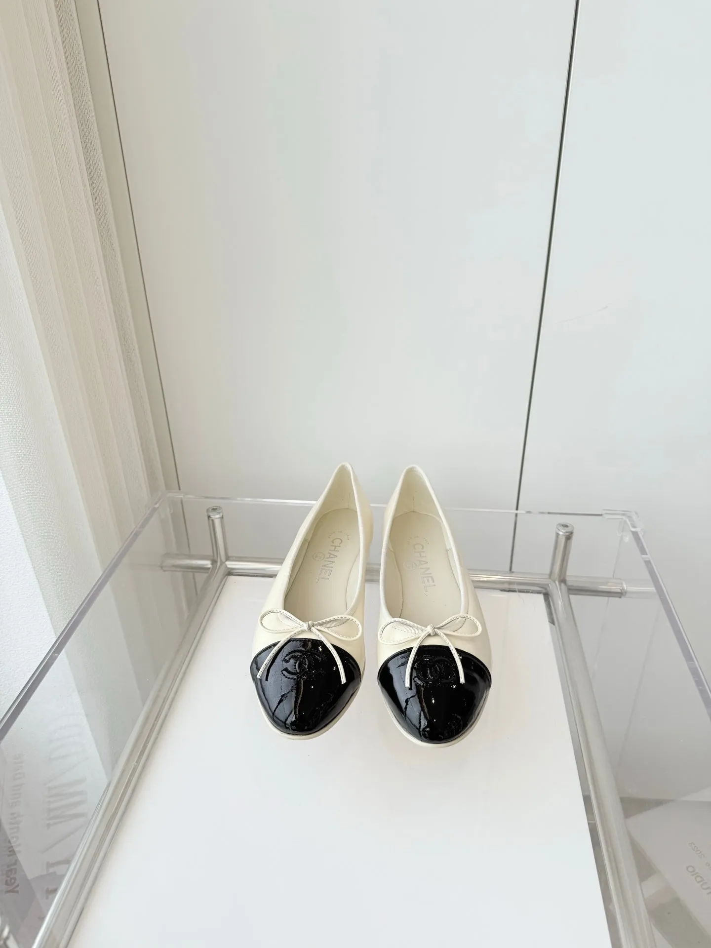 CC Ballet Flat White Leather 238770
