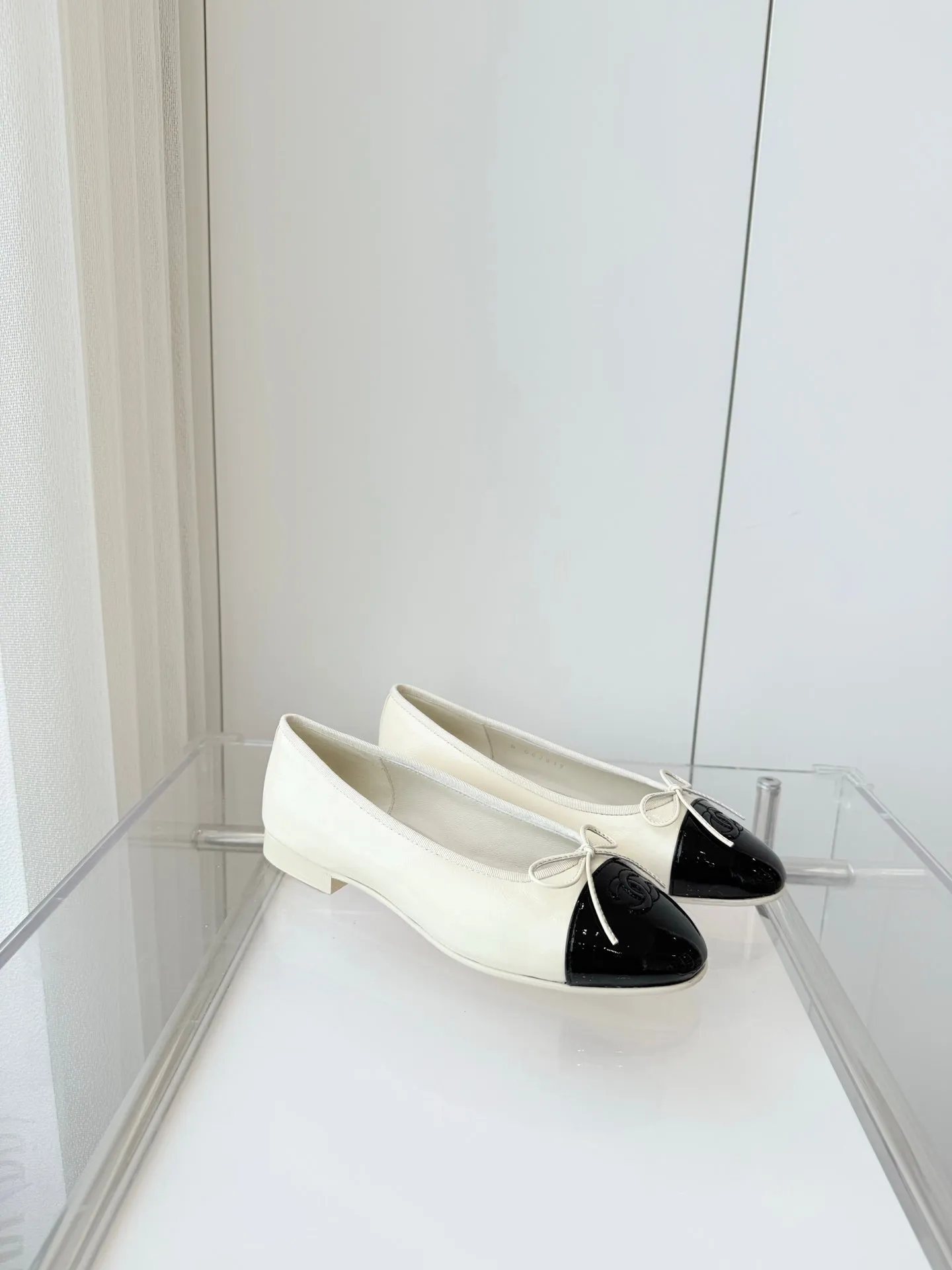 CC Ballet Flat White Leather 238770