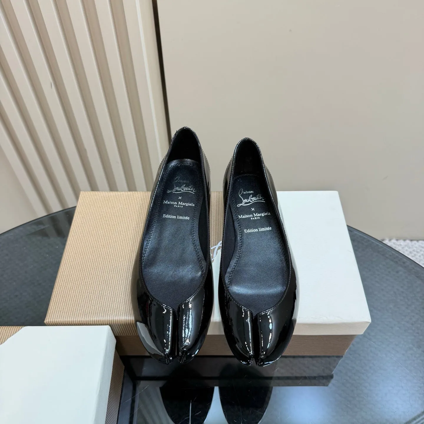 CL x Margiela Tabi Flat Shoes Patent Leather 239098