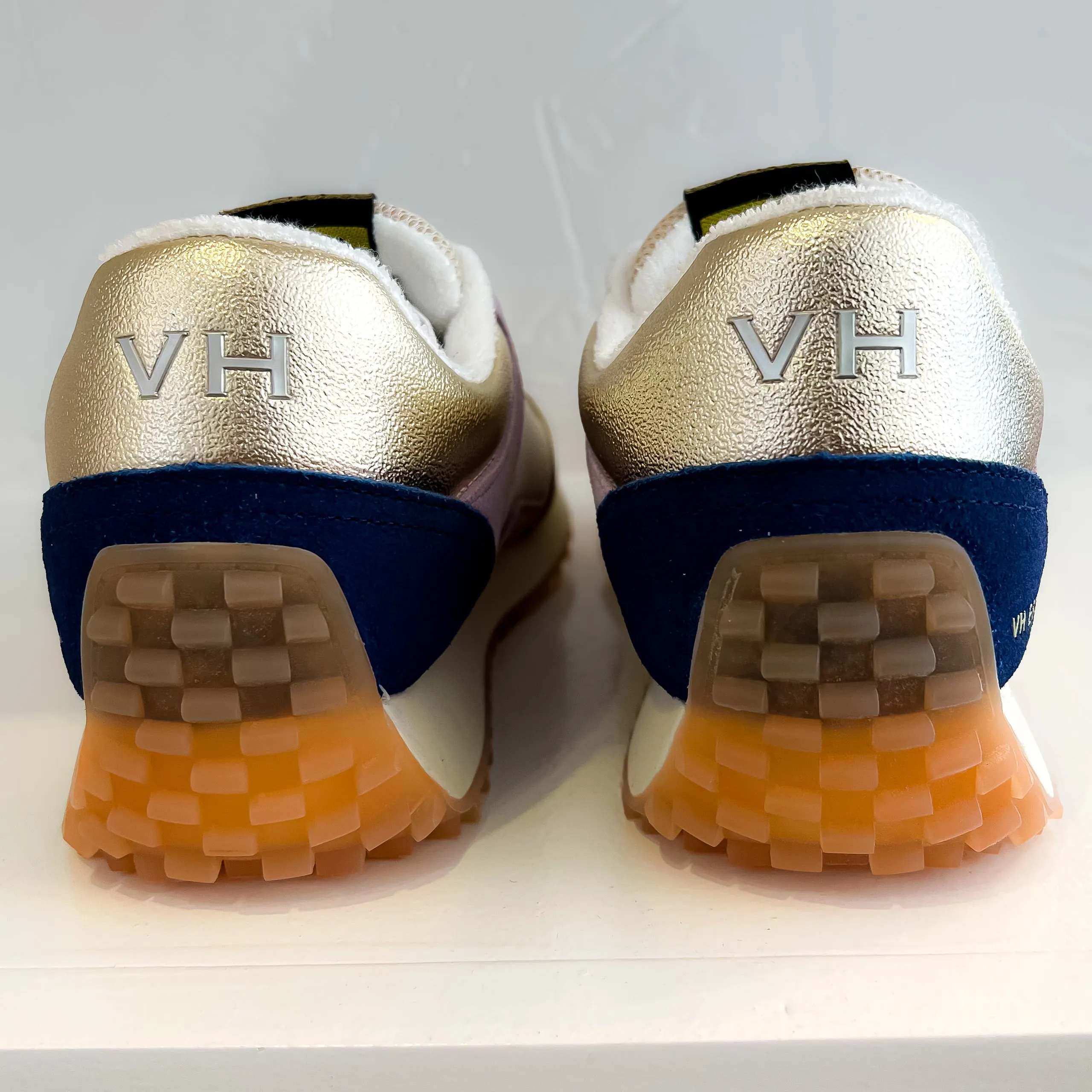 Cosmic Gold Pop Running Sneaker