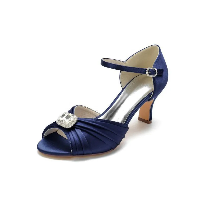 Elegant Pump with Buckle Accent