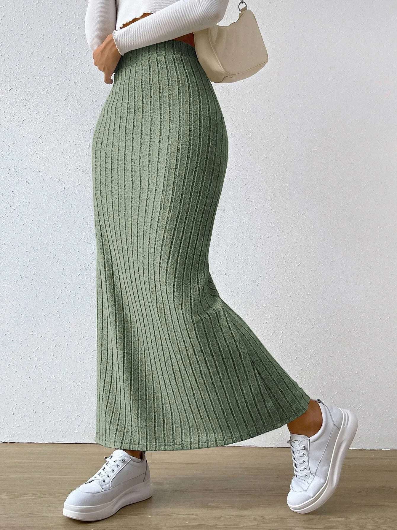 Elegant Ribbed Knit High-Waist Maxi Skirt for Effortless Style