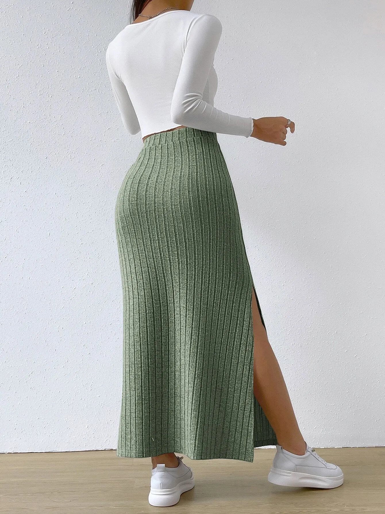 Elegant Ribbed Knit High-Waist Maxi Skirt for Effortless Style
