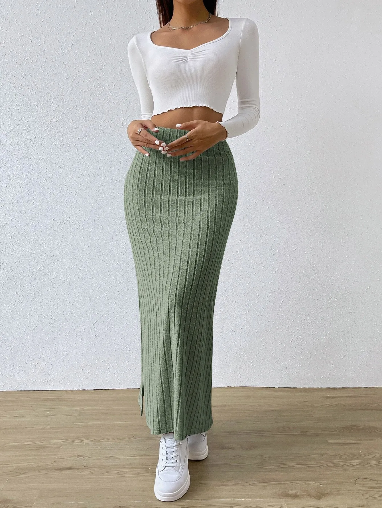 Elegant Ribbed Knit High-Waist Maxi Skirt for Effortless Style