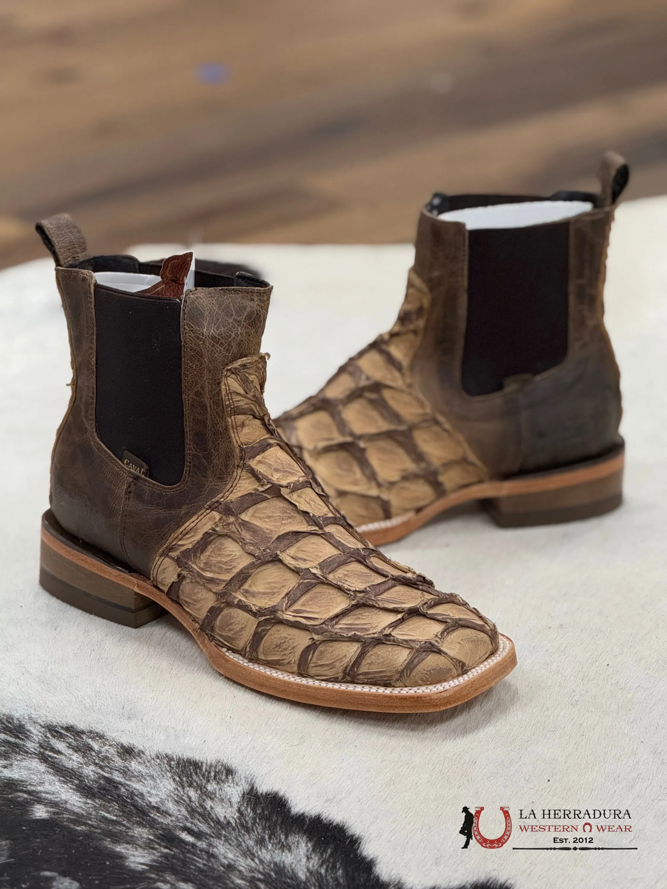 EXOTIC FISH SHORT BOOTS ORIX BOTÍN PESCADO
