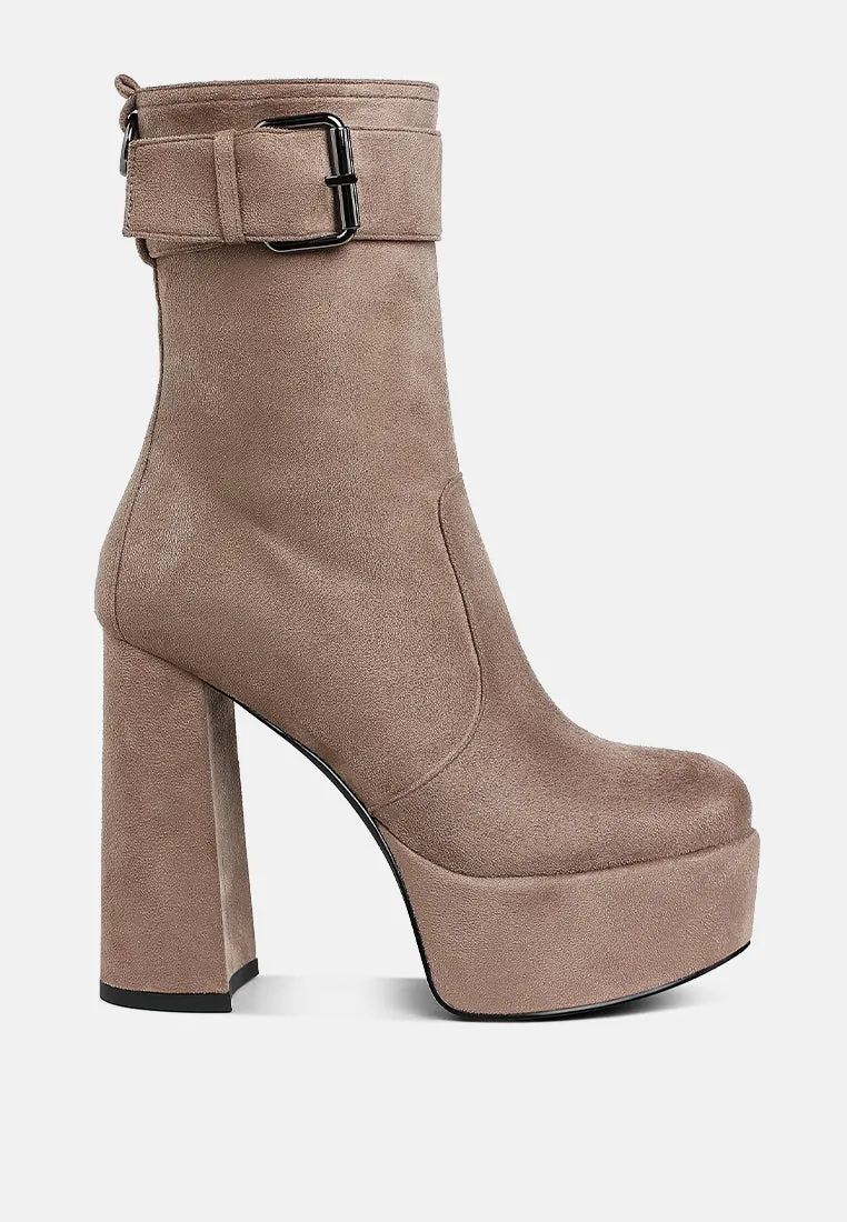 Flared Block Heel Mid-Calf Boots


 By RAG