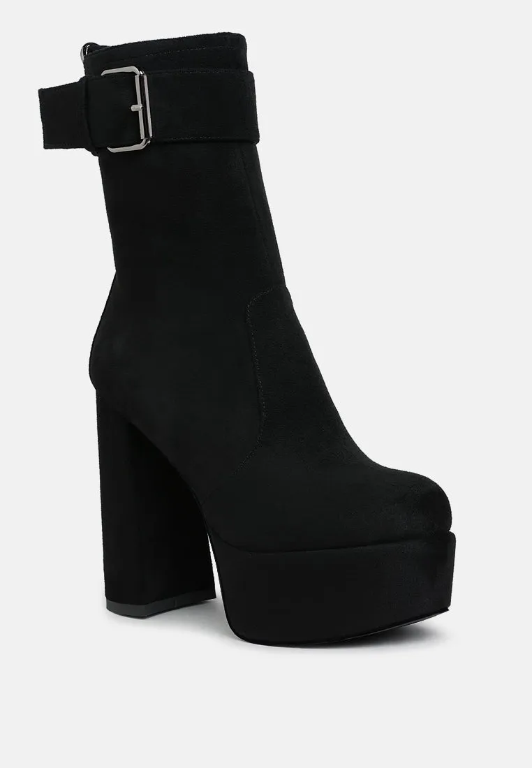 Flared Block Heel Mid-Calf Boots


 By RAG