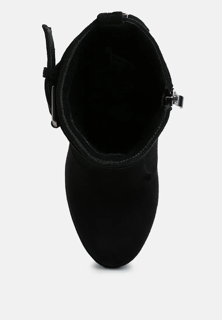 Flared Block Heel Mid-Calf Boots


 By RAG