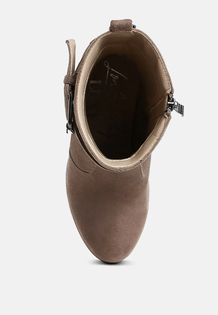 Flared Block Heel Mid-Calf Boots


 By RAG