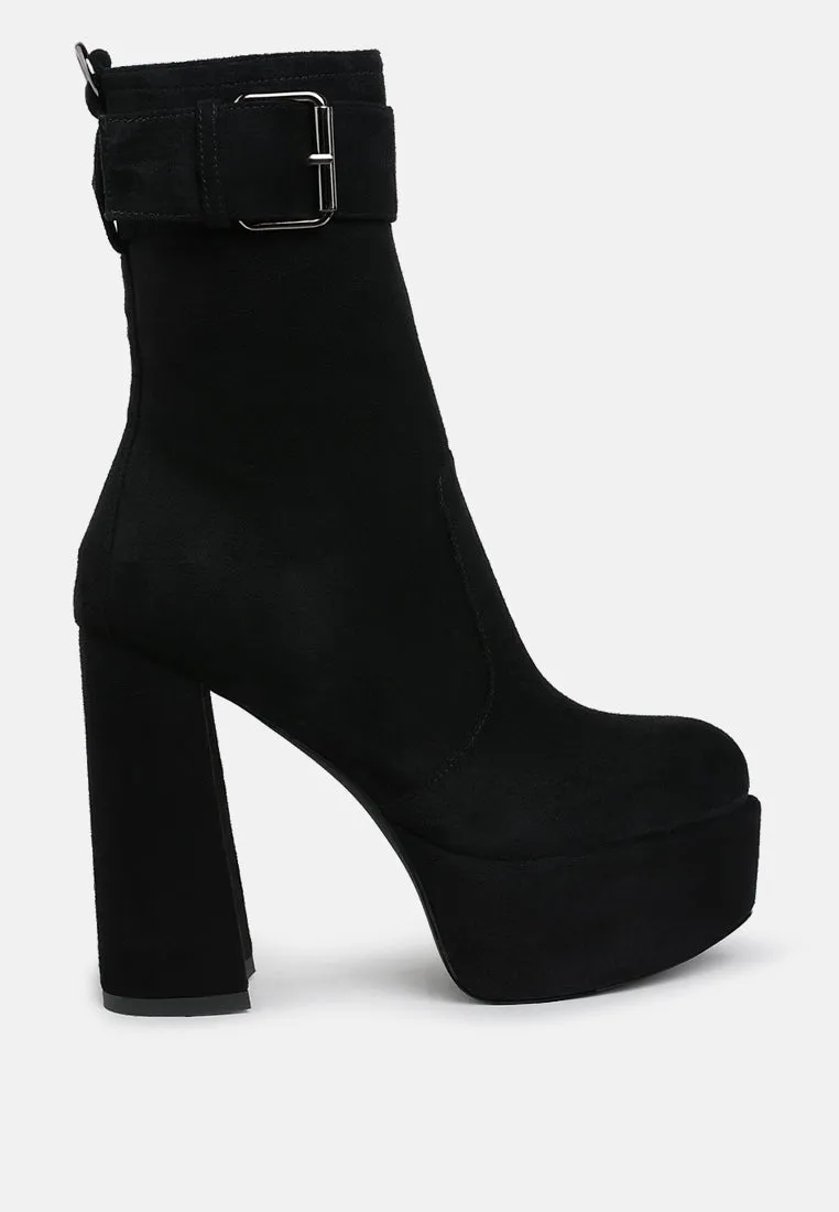Flared Block Heel Mid-Calf Boots


 By RAG