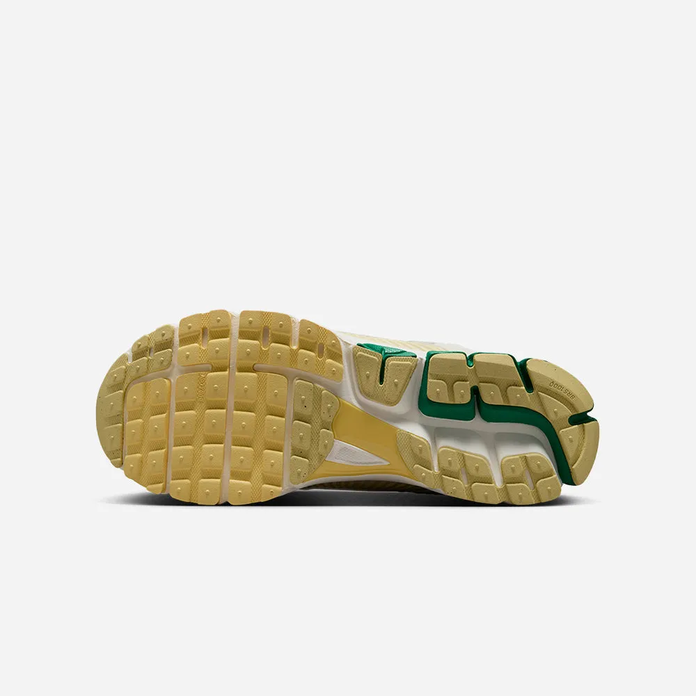 Giày Sneakers Nam Nike Zoom Vomero 5 - Trắng