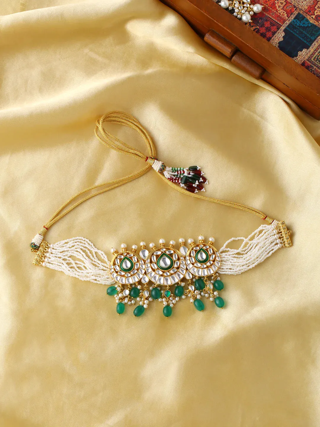 Green Choker - Rental