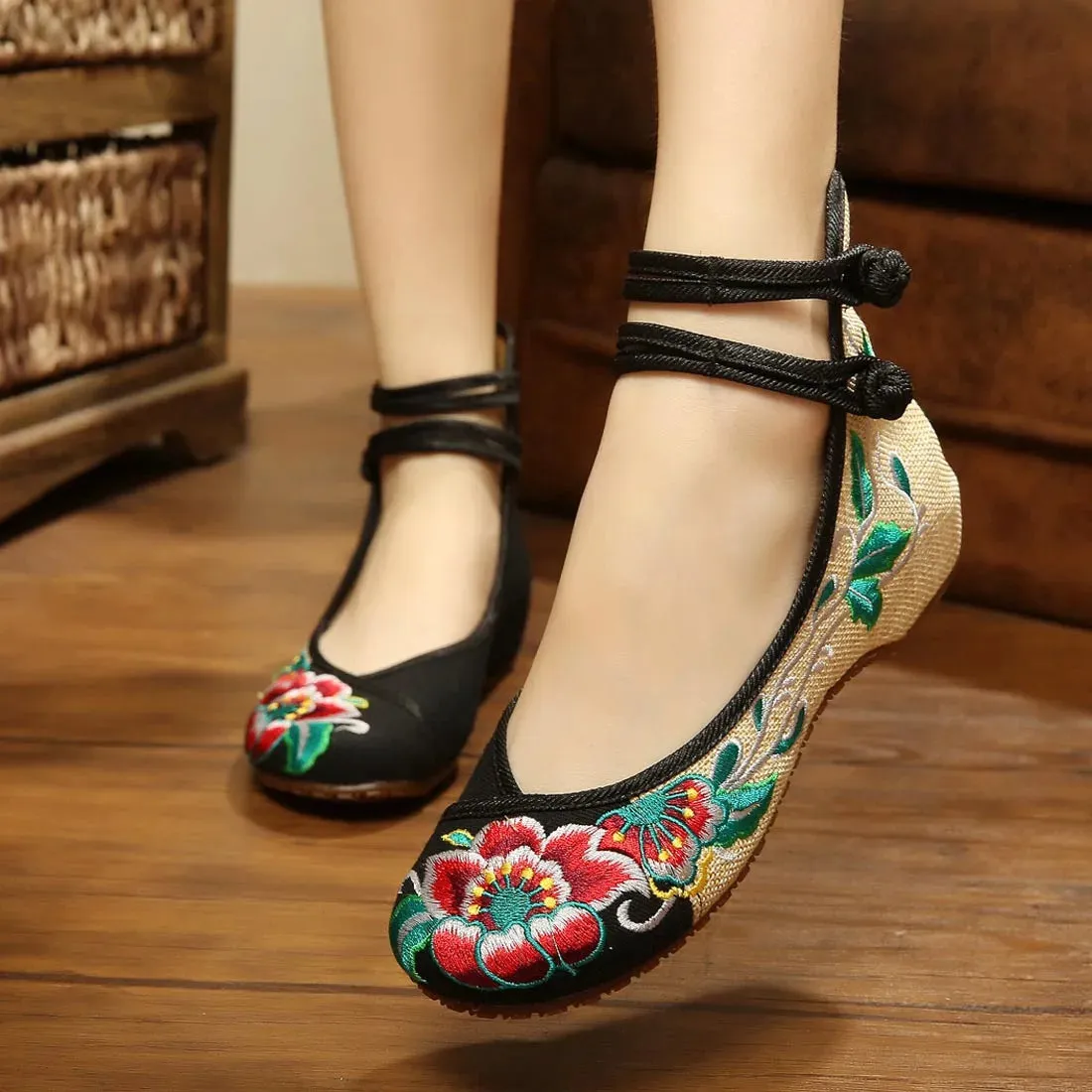 Handmade Women's Vintage Embroidered Canvas Ballet Flats Ladies Comfortable Chinese Ballerinas Vegan Embroidery Shoes