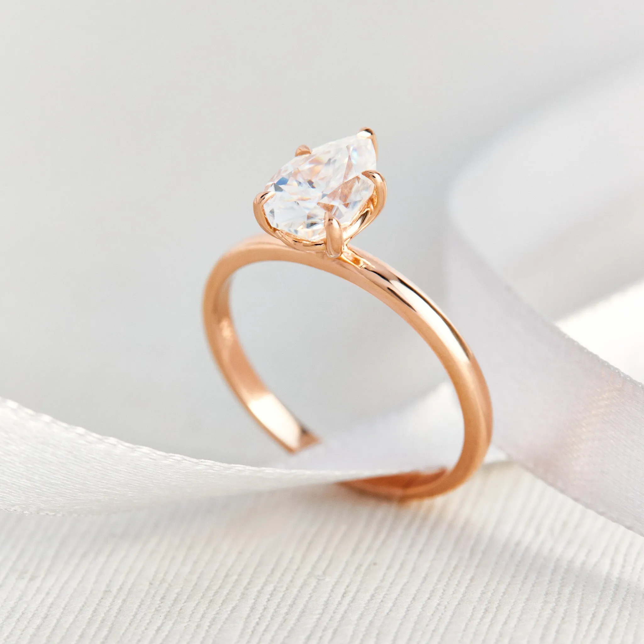 Jenny Pear Cut Moissanite Engagement Ring (5 prongs)