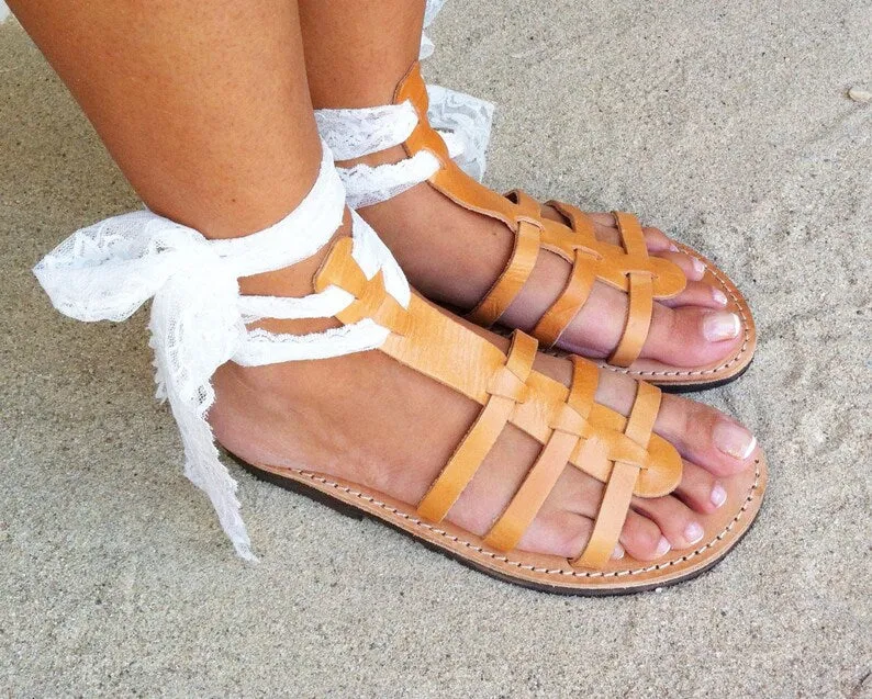 Leather sandals with lace trim