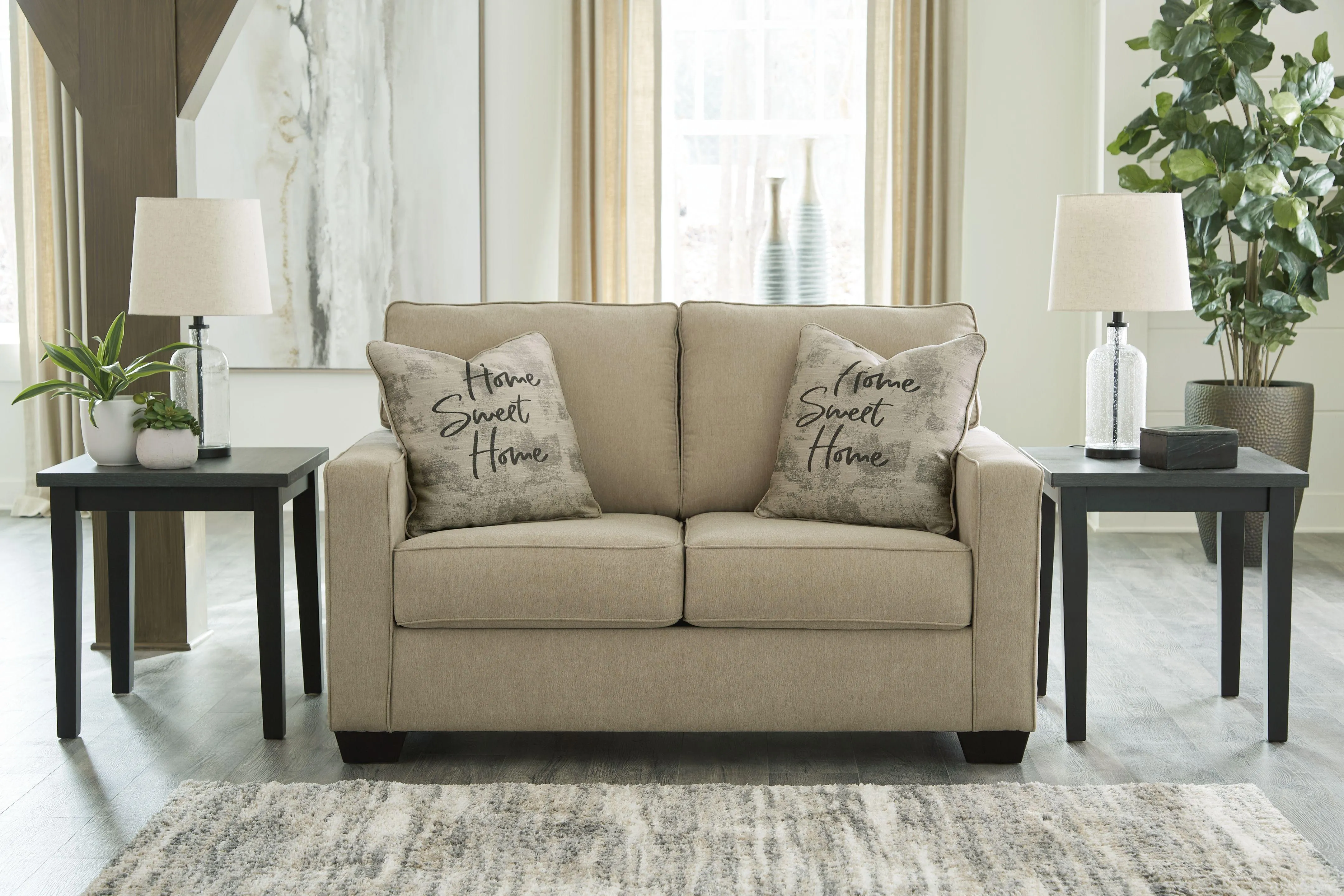 Lucina - Loveseat