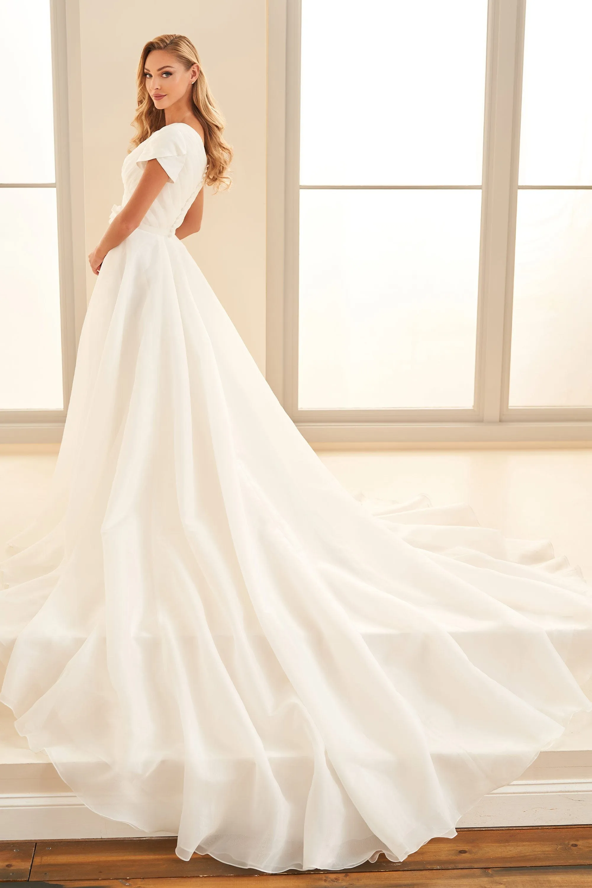 Modest by Mon Cheri: MOD1821