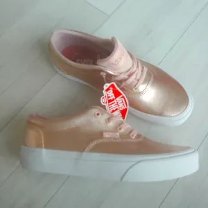 VANS NEW Classic Lace Up Rose Gold Skate Shoe
