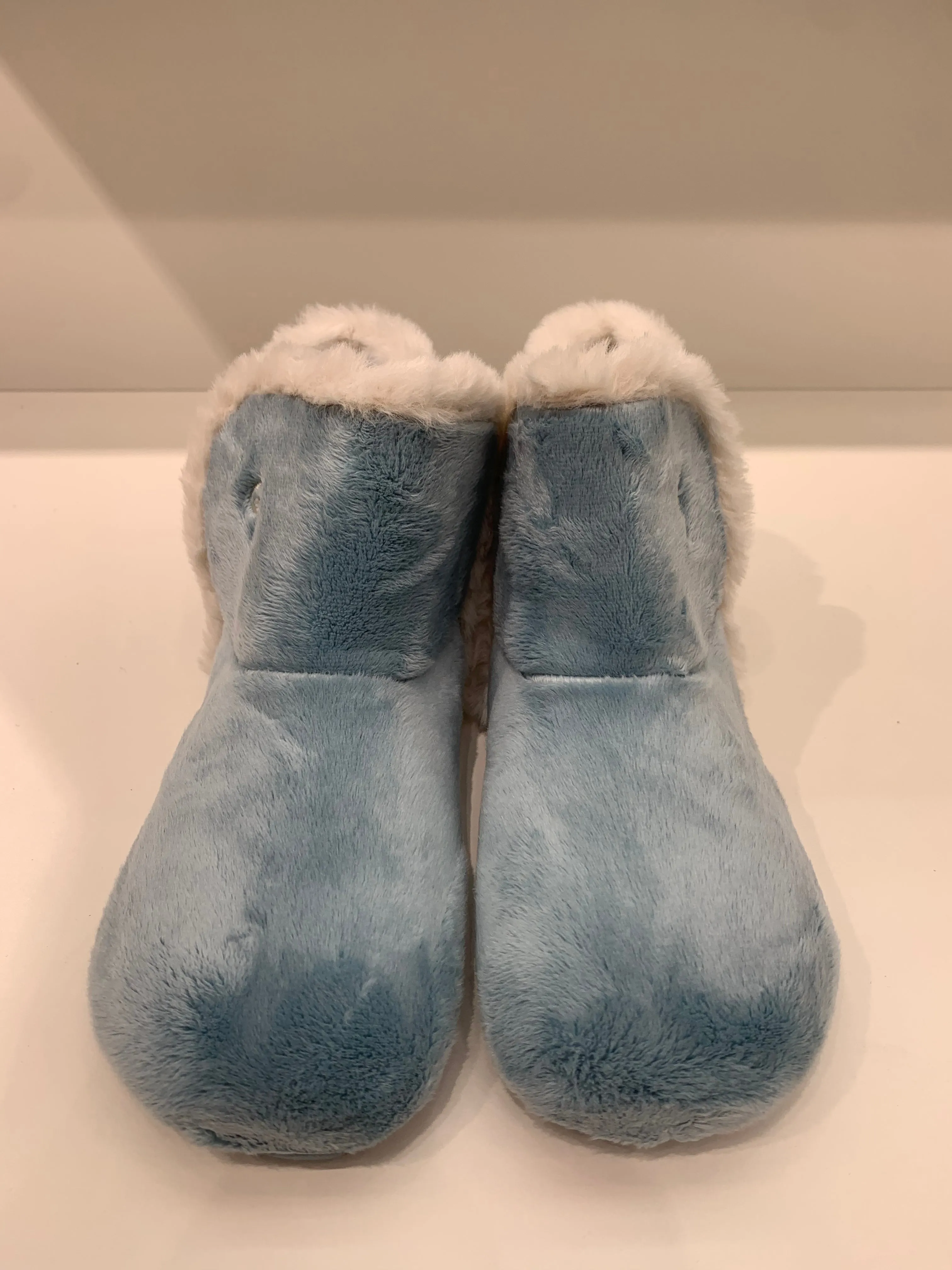 VELVET ELEGANCE SKY BLUE