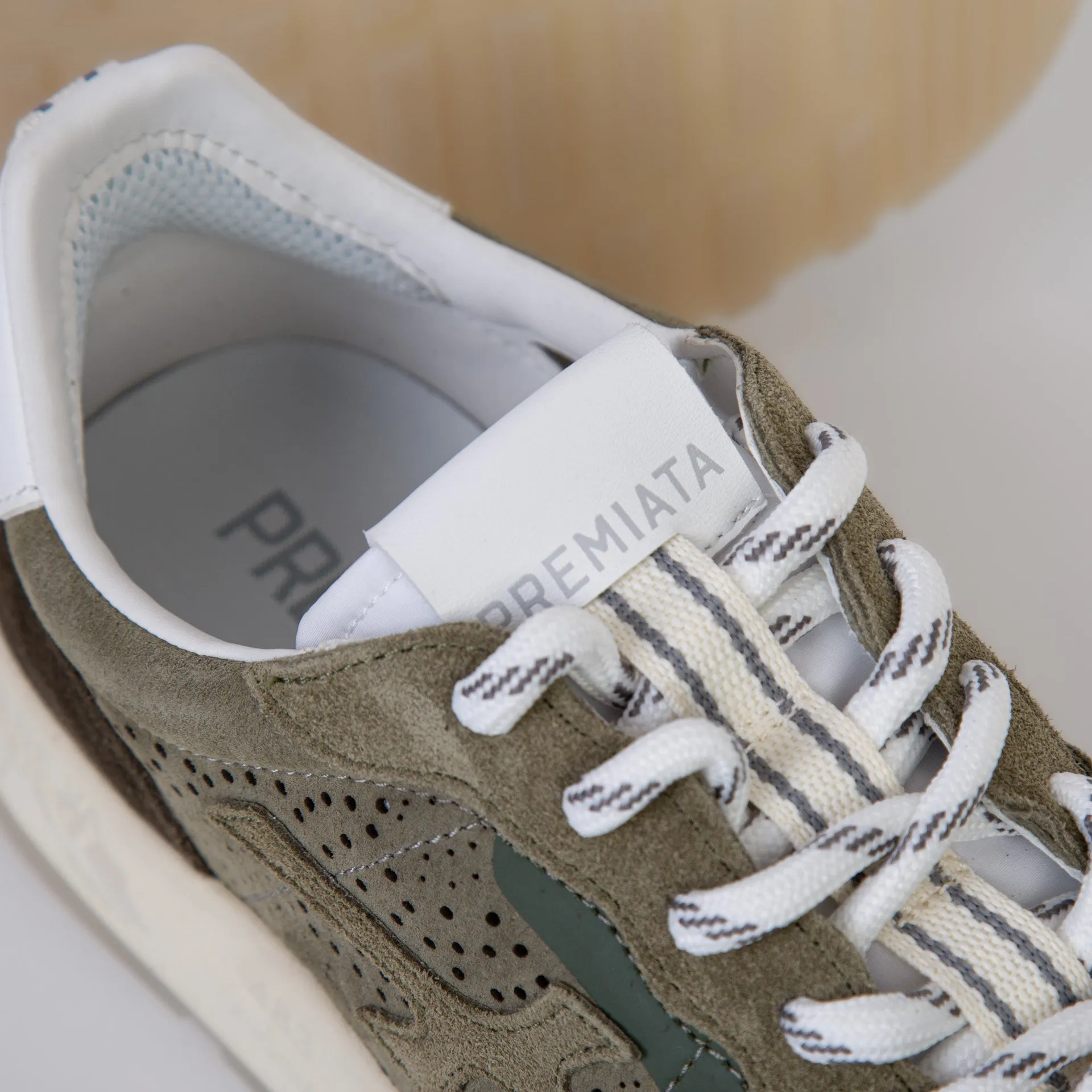 WHITE PREMIATA SNEAKERS NOUS 7221