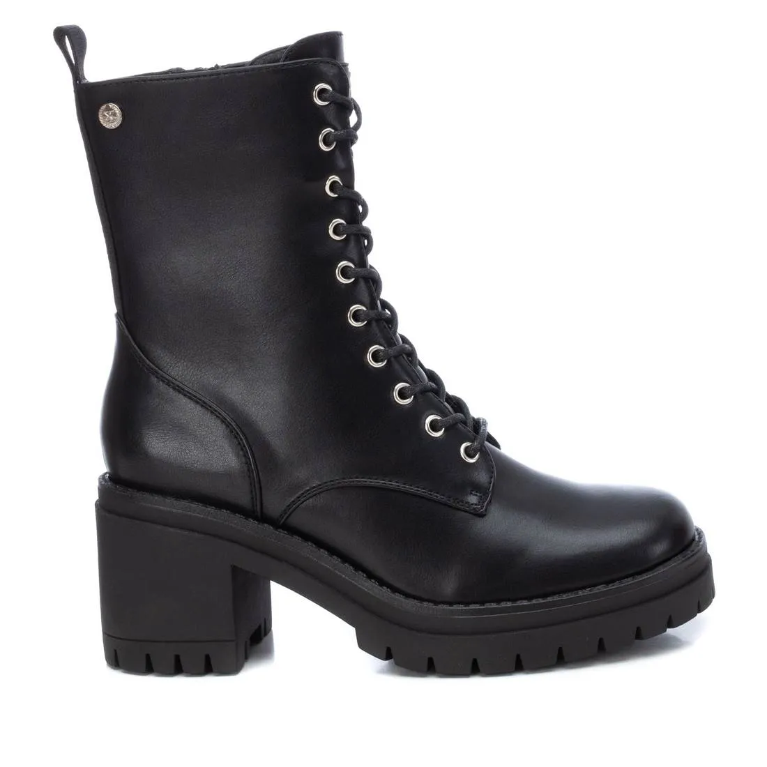 Women's Lace-Up Boots By XTI 140189